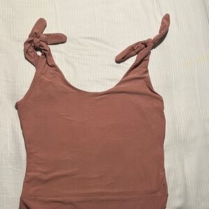mauve tie strap soft body suit women’s Lulus size L